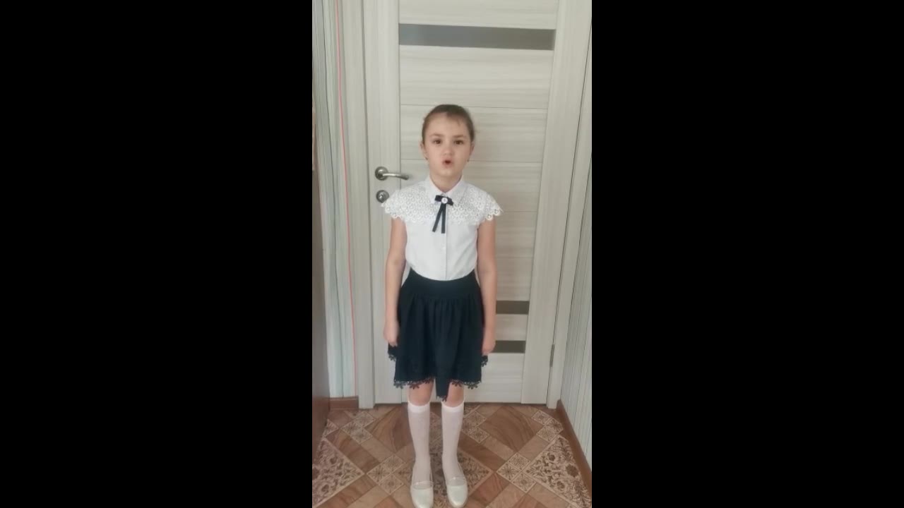 Анна Илларионова