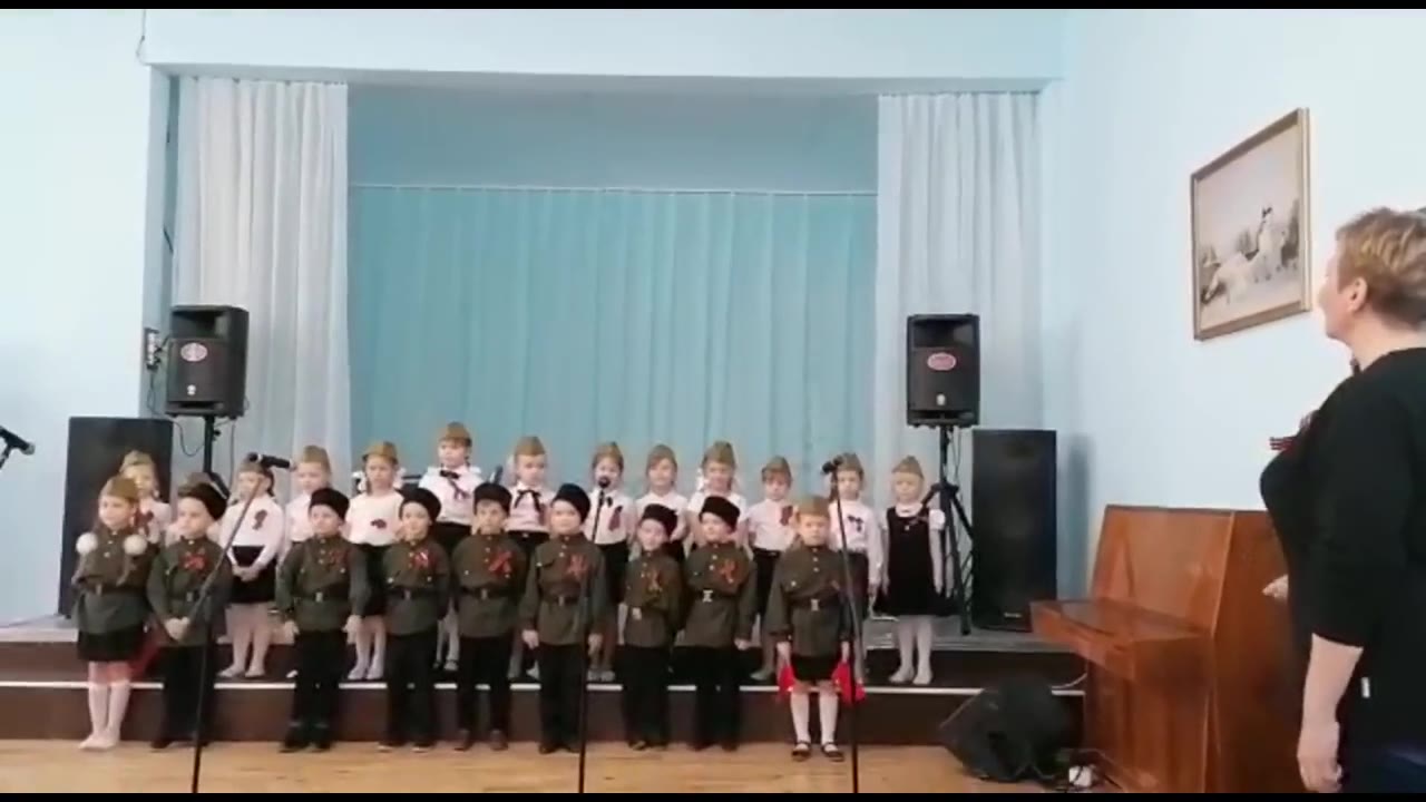 Ансамбль воспитанников Сясьстройской СОШ №2