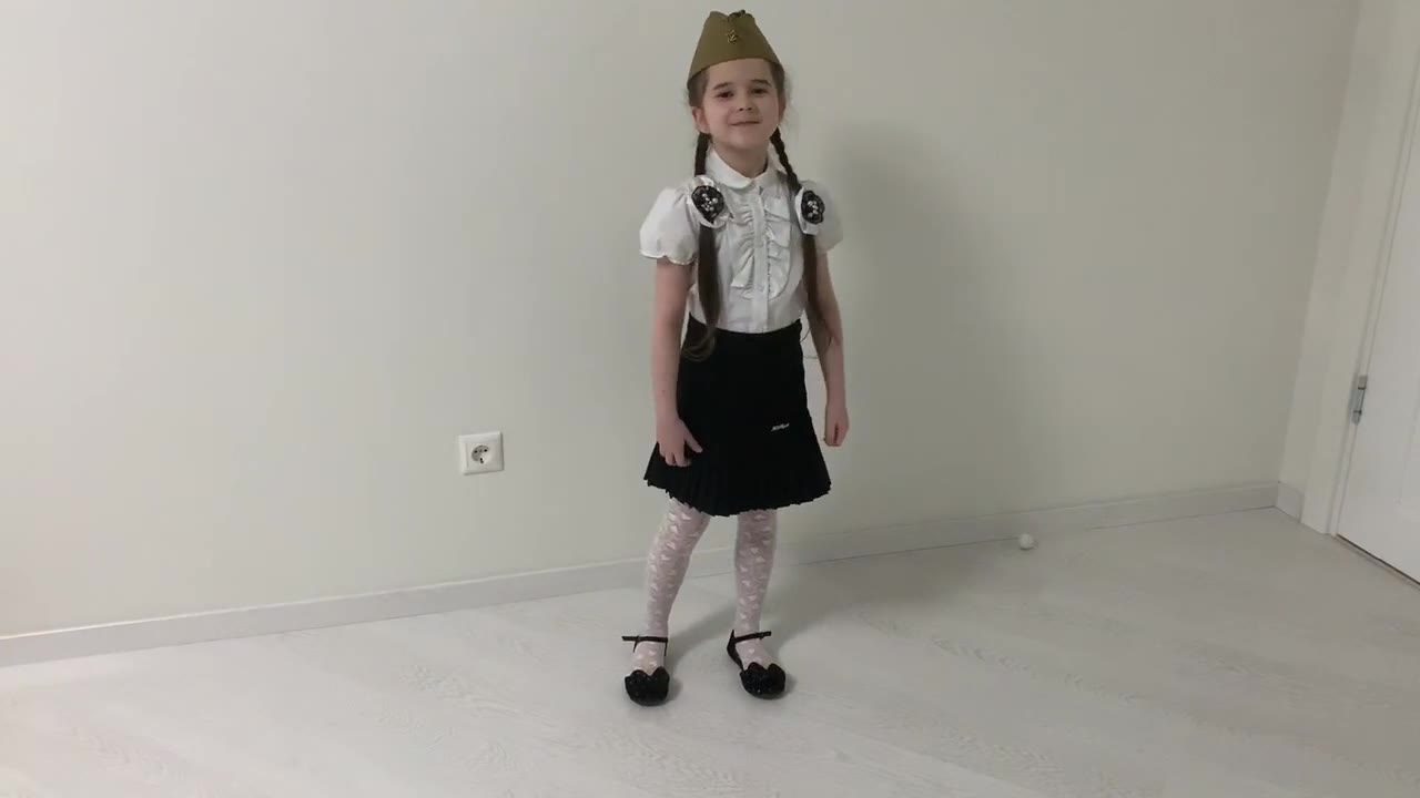 Шмачкова Эмилия