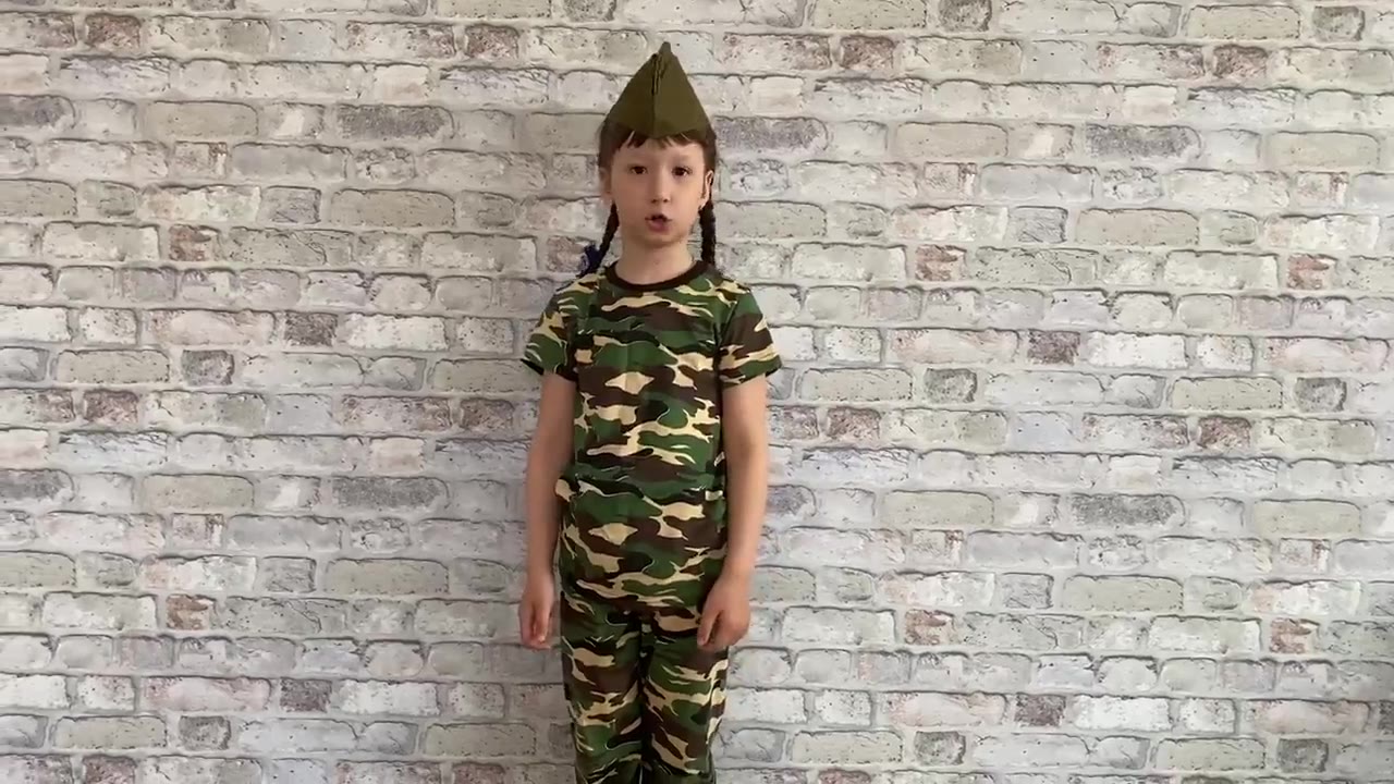 Девочка Мила 