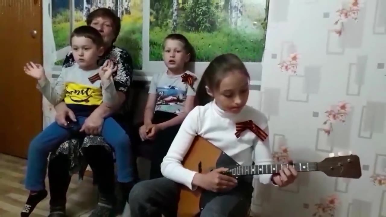 Нюра